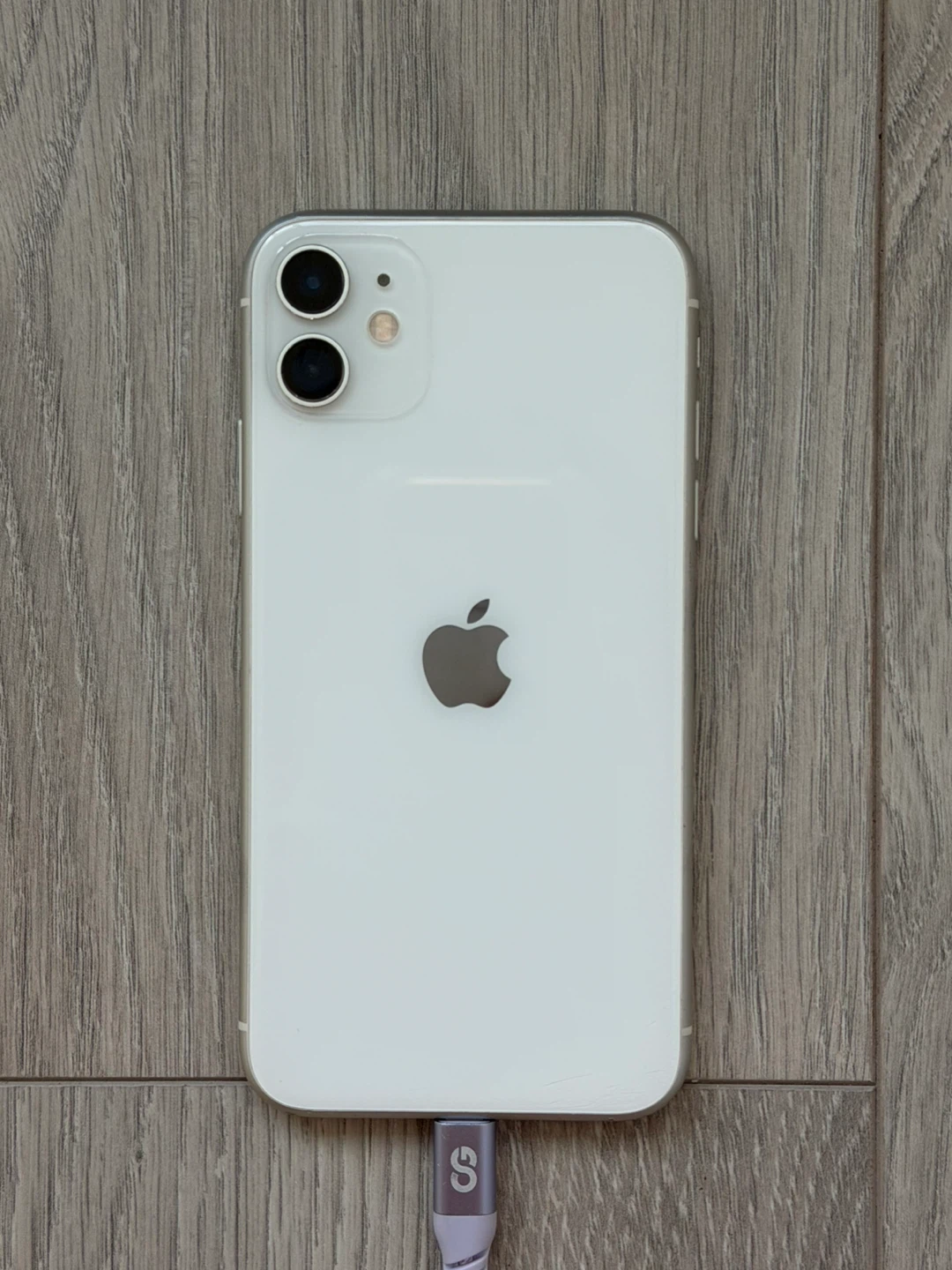 iPhone 11 128GB + 2 Brand New Cases & Charging Cable