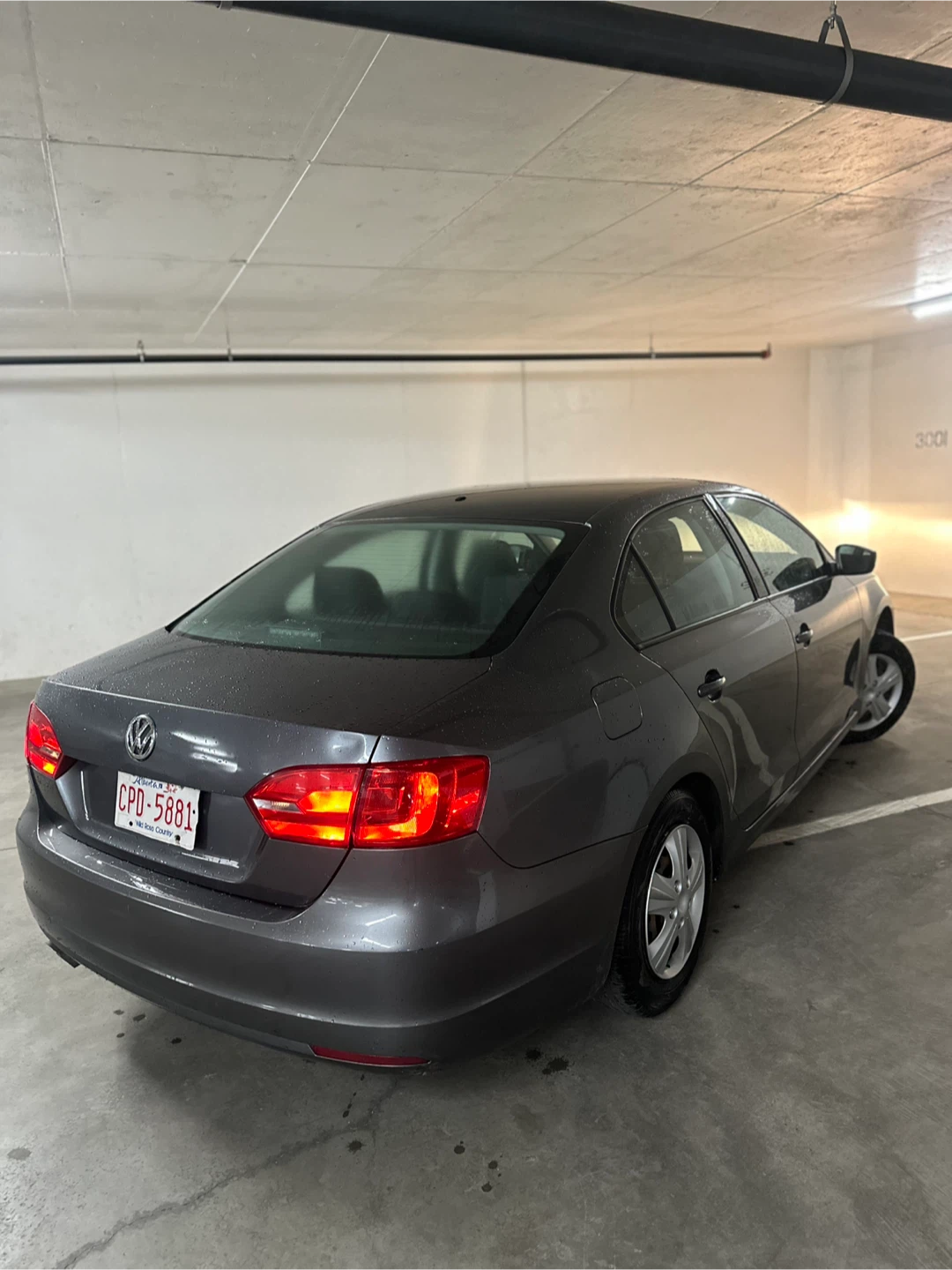 Volkswagen Jetta Sedan - photo 4