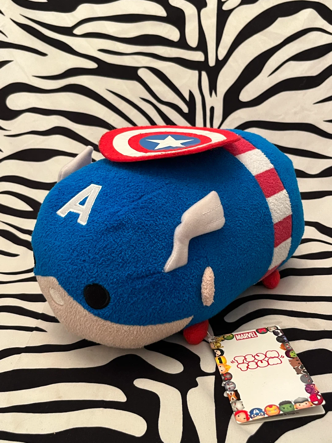 ♥️ Disney Store Captain America Tsum Tsum 10 inch plush toy ♥️