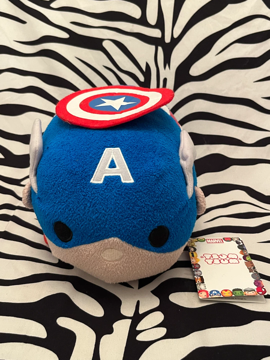 ♥️ Disney Store Captain America Tsum Tsum 10 inch plush toy ♥️ - photo 2