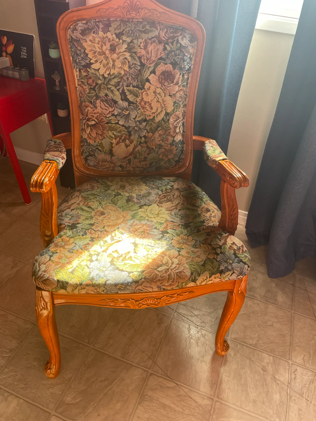 Vintage Floral Armchair - photo 2