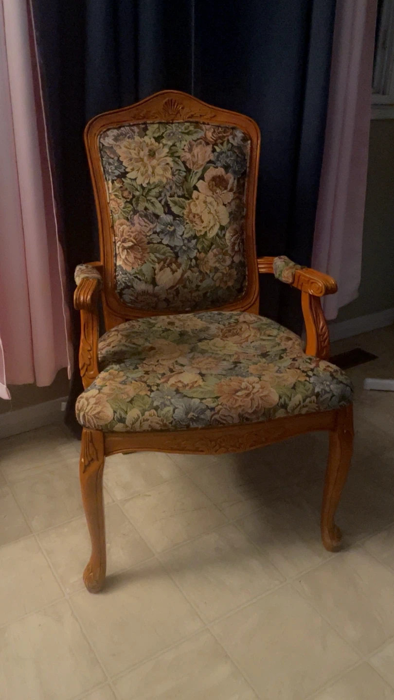 Vintage Floral Armchair - photo 4
