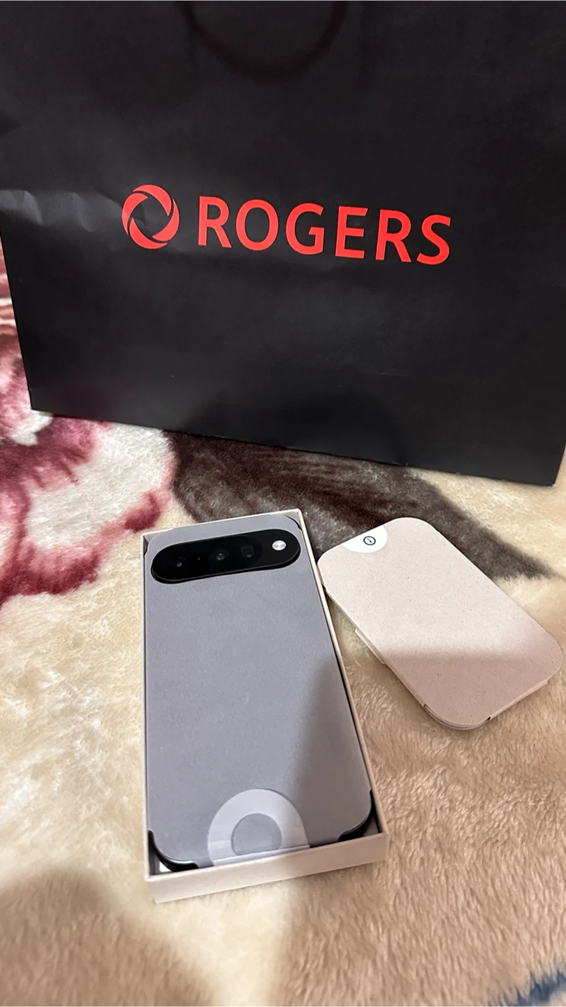 Google Pixel 10 Smartphone - photo 3