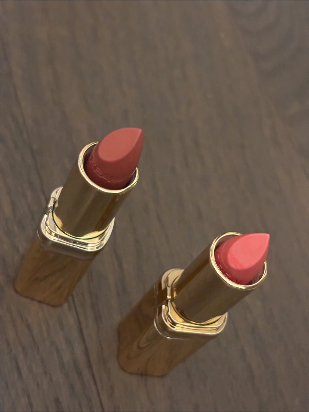 L'Oréal Colour Riche Lipsticks (2 shades)
