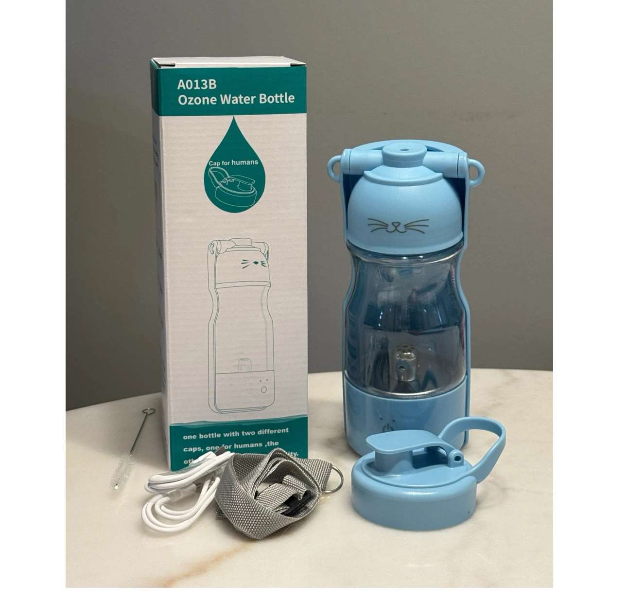 Brand new Portable Dog Water Bottle - photo 2