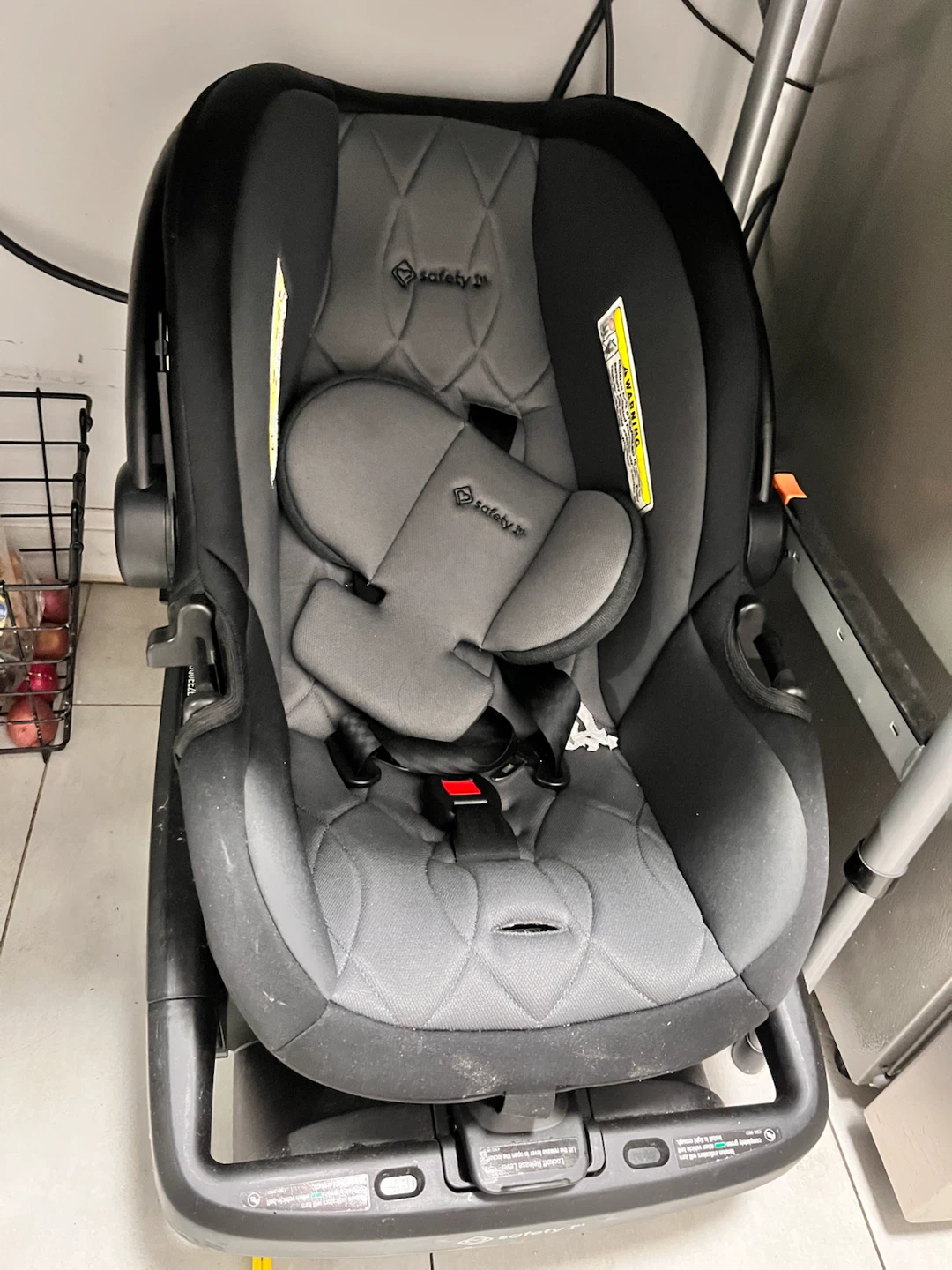 Safety 1st Infant Car Seat with Base