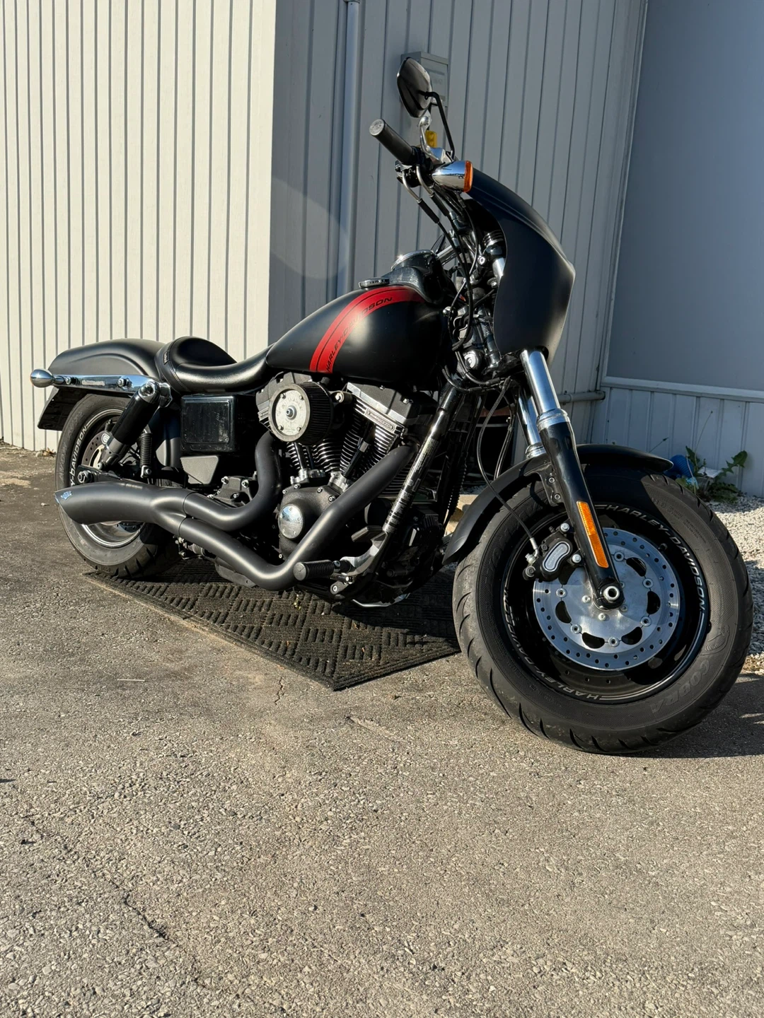 Harley-Davidson Motorcycle - photo 2