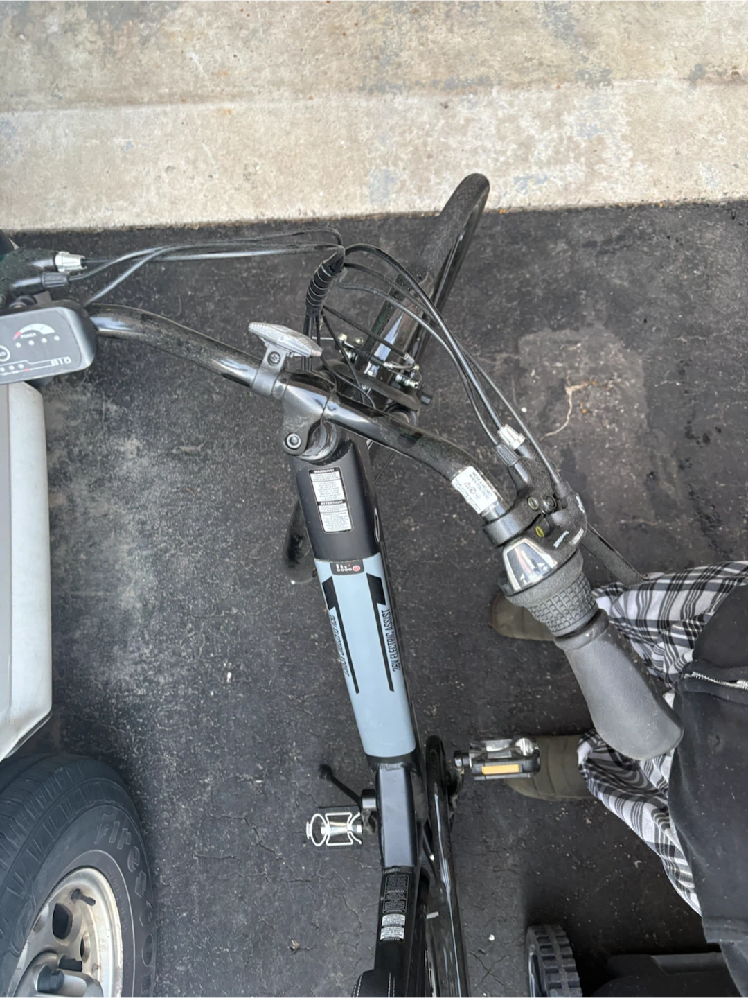 HYPER E-RIDE CITY Electric Bicycle - photo 3