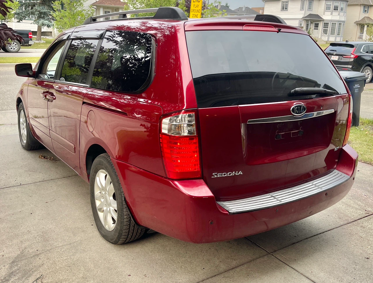 2007 Kia Sedona EX *Low Kms* - photo 2