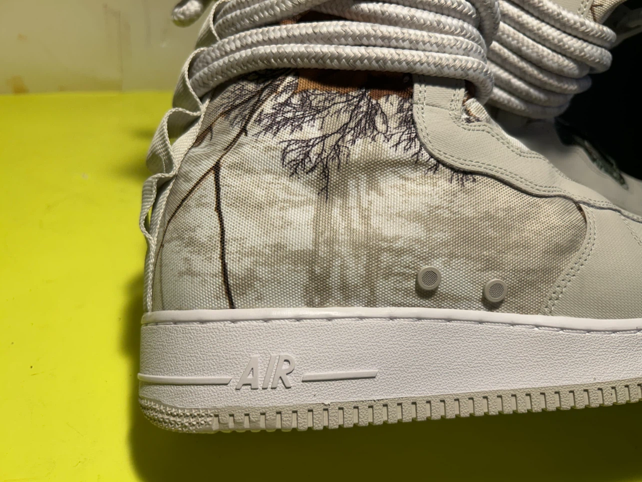 Nike Air Force 1 High Camo Zip Boots - photo 2