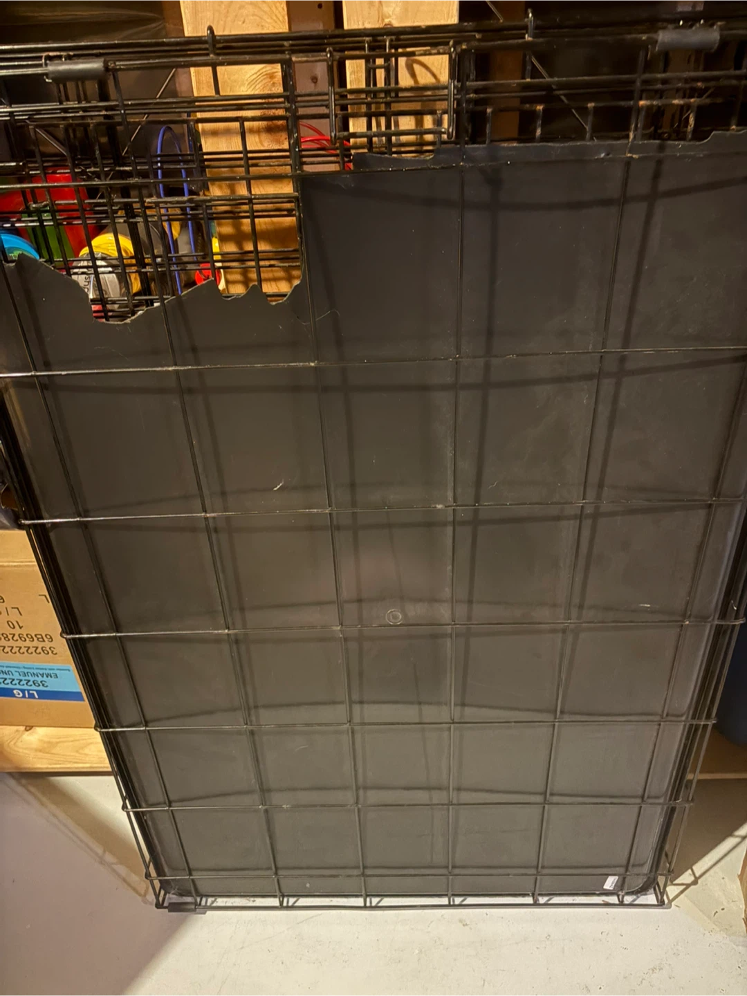 Wire Dog Crate with Black Tray