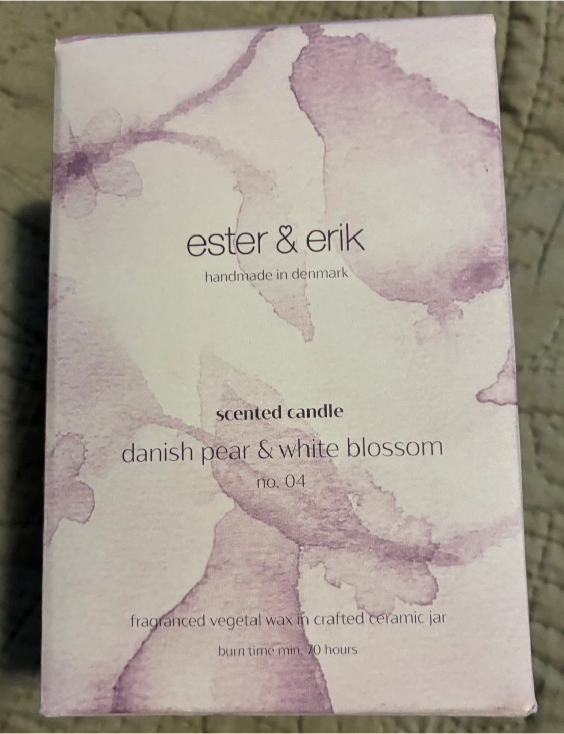 Ester & Erik Scented Candle - Danish Pear & White Blossom No. 04