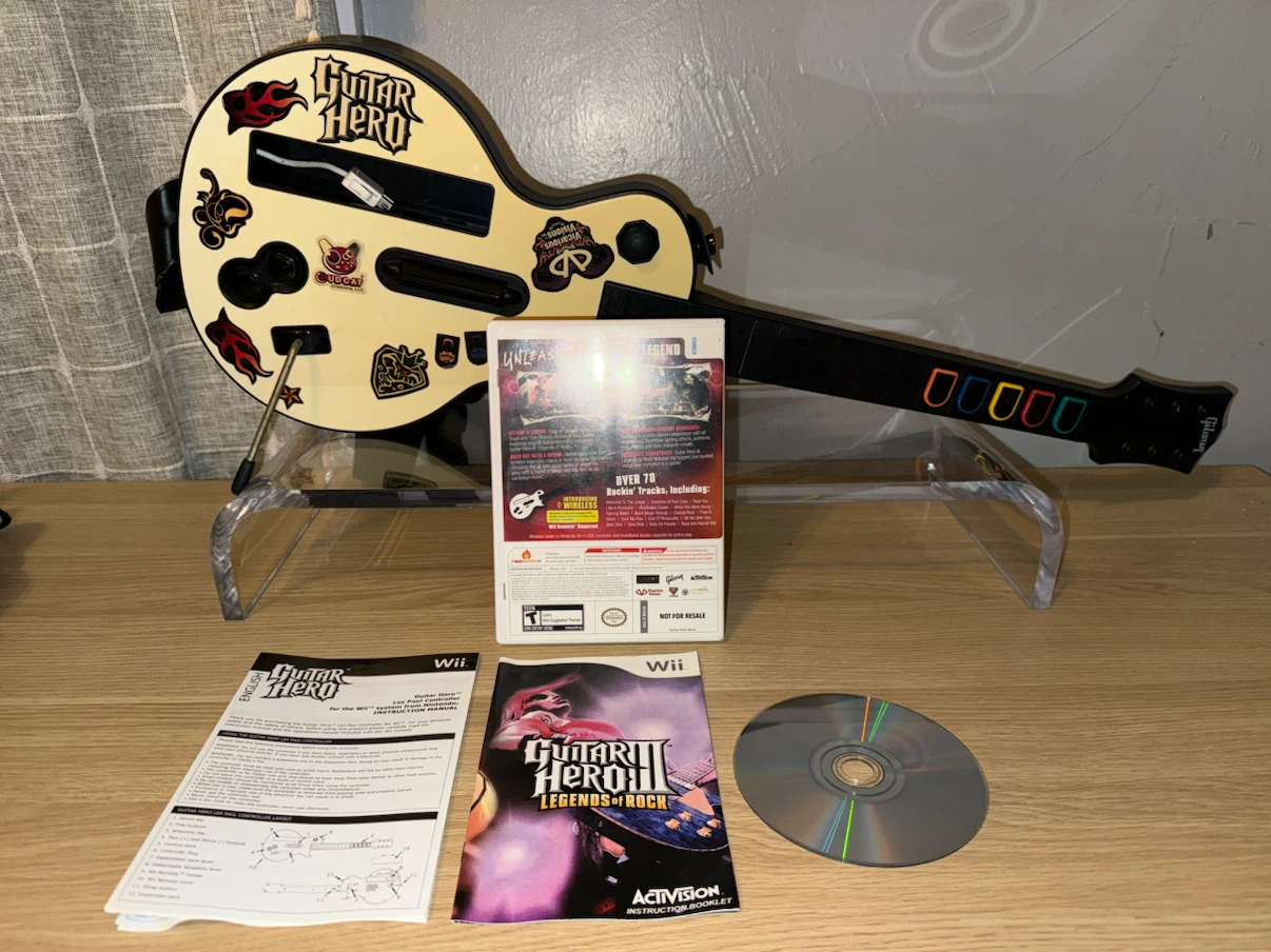 Guitar Hero III Legends of Rock Wii Bundle - photo 2