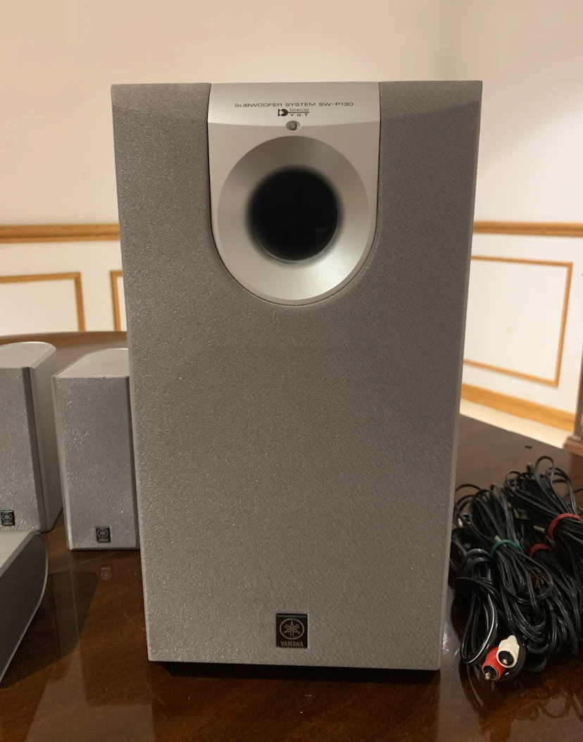 Yamaha Subwoofer System with 5 Speakers - photo 2