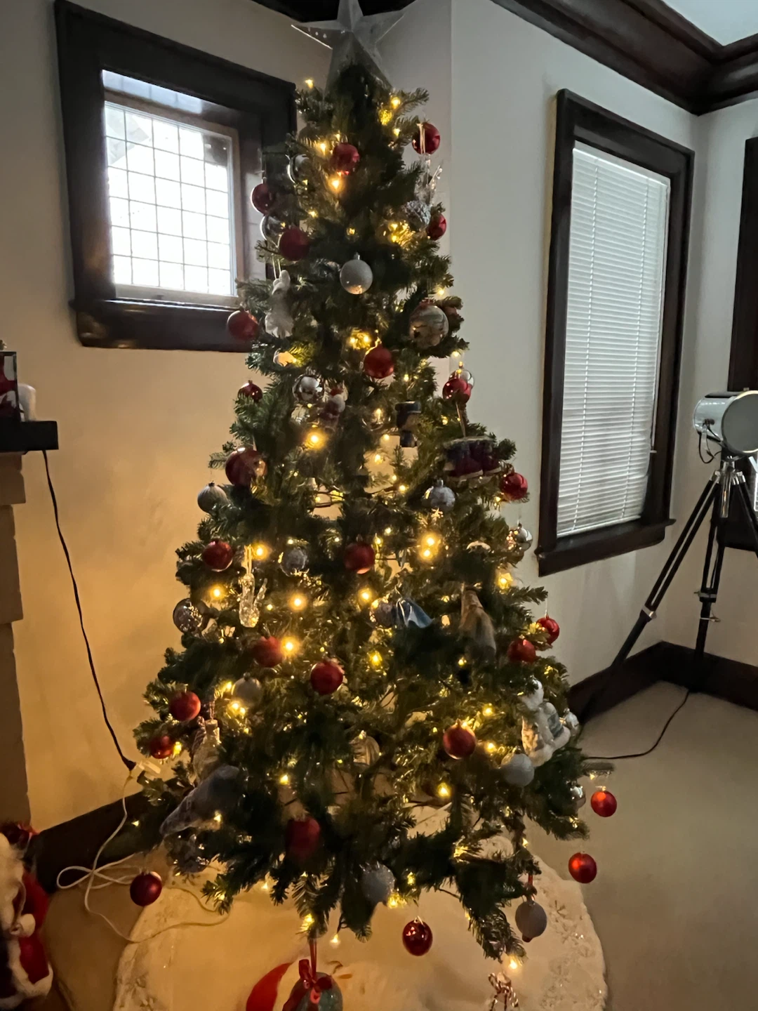 NOMA 7' Pre-Lit Brunswick Artificial Christmas Tree - Indoor - photo 3