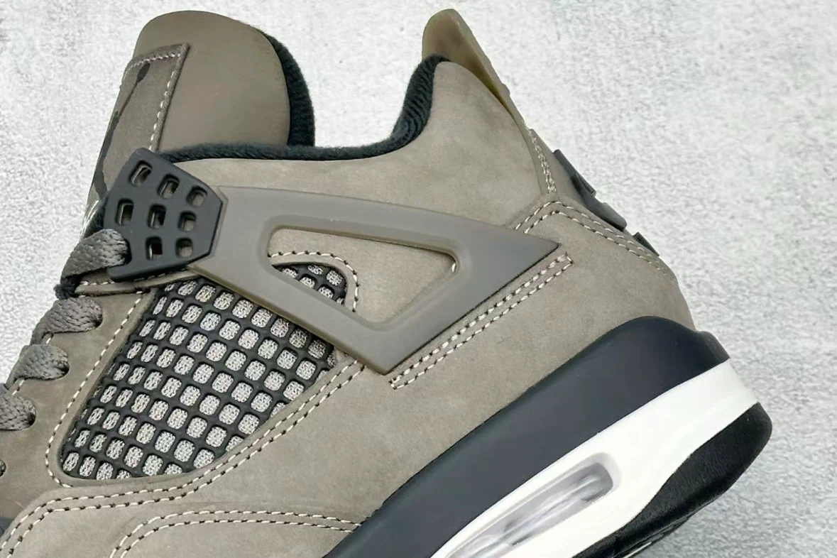 Nike Air Jordan 4 Retro SE