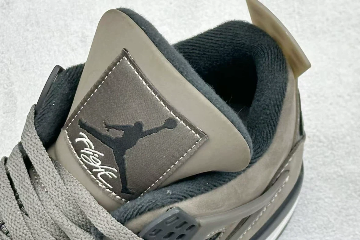 Nike Air Jordan 4 Retro SE - photo 2