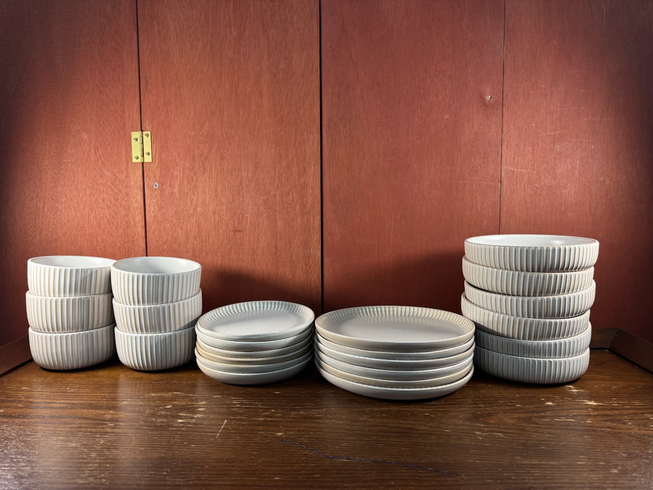Maison Neuve Windsor Stoneware Dinnerware Set, 24-piece