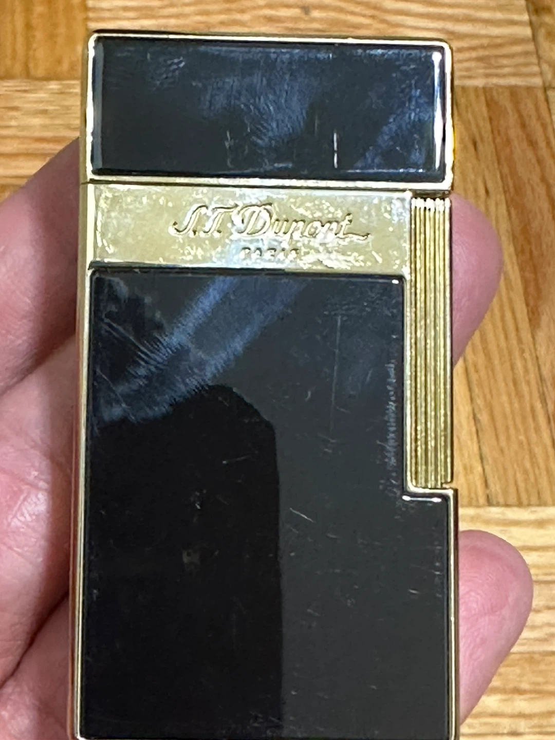S.T. Dupont Biggy Lighter - Black Lacquer & Gold - photo 2