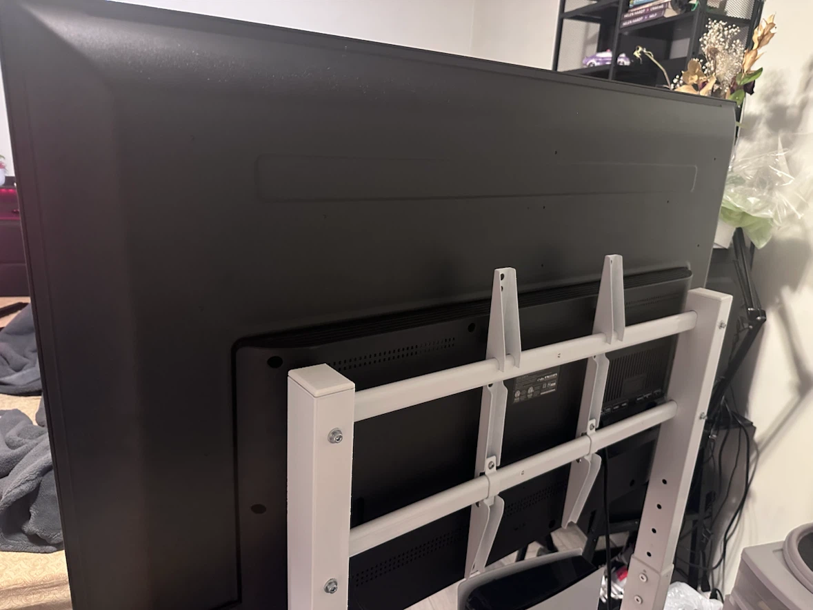 50" Skyworth 4K Smart TV - photo 3