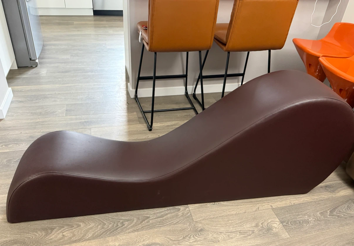 Brown Chaise Lounge Chair - photo 2