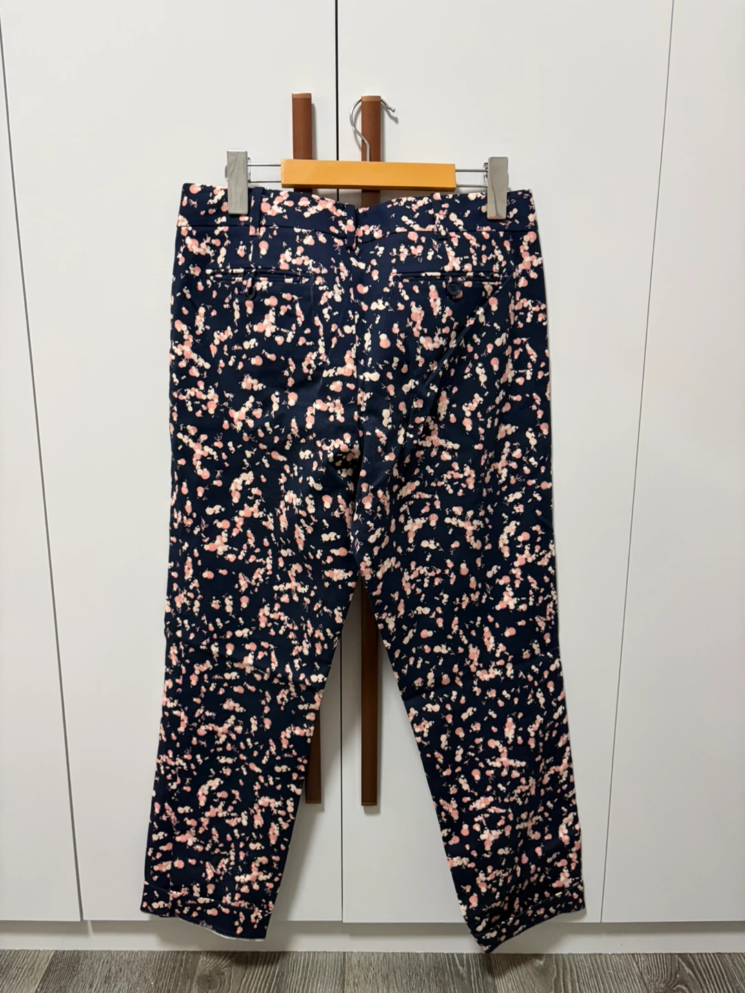 Club Monaco Navy Floral Pants Size 8 - photo 3