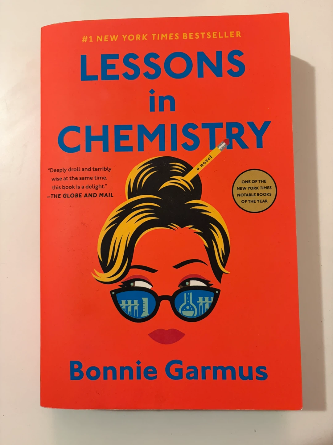 Lessons in Chemistry by Bonnie Garmus Novel
