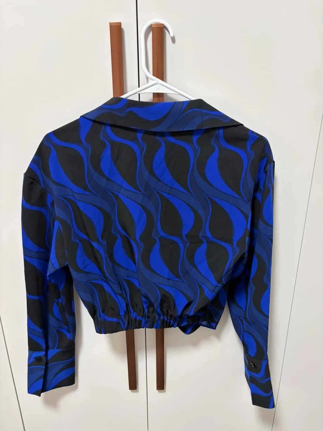 Zara Blue and Black Swirl Print Long Sleeve Blouse - photo 2