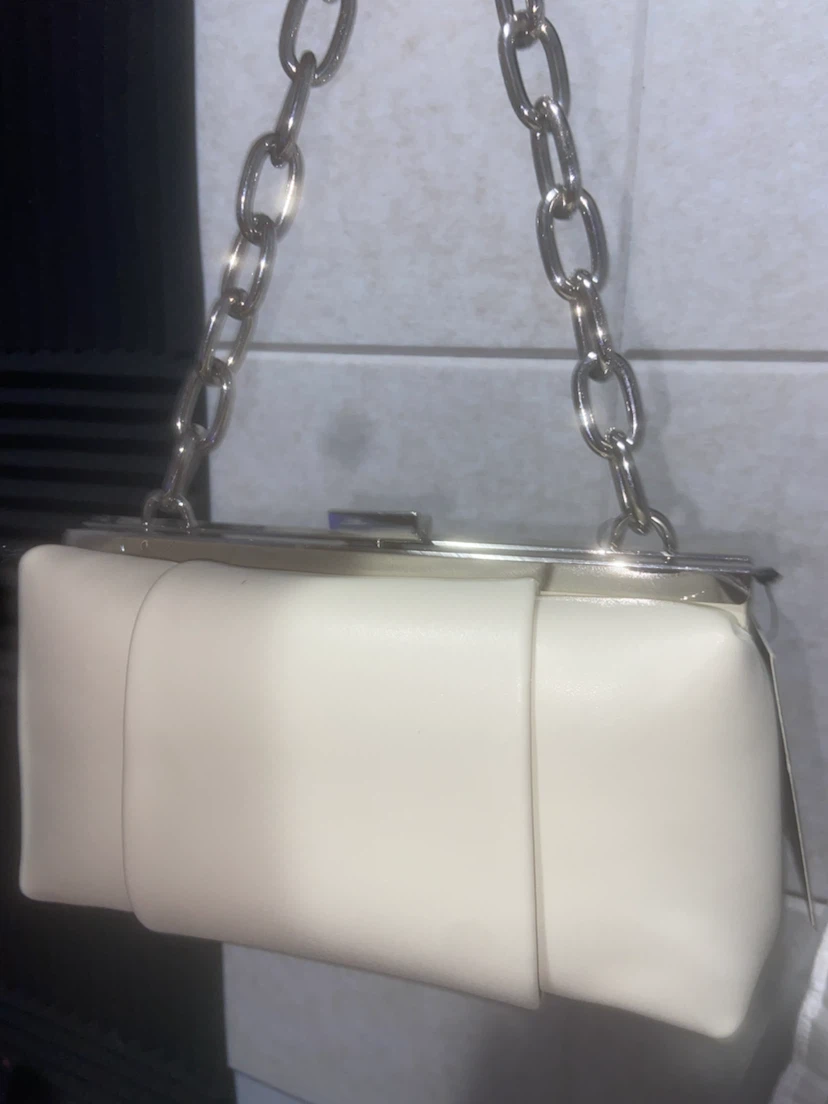 Brand new purse
