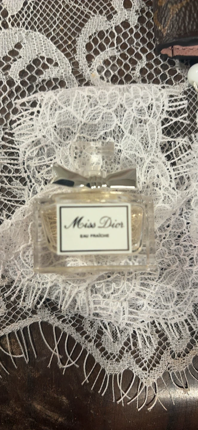 Miss Dior Eau Fraiche Perfume