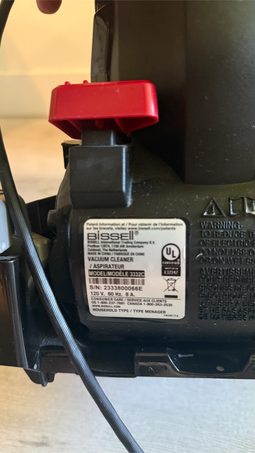 BISSELL Vacuum Cleaner - Model 2333C - photo 5