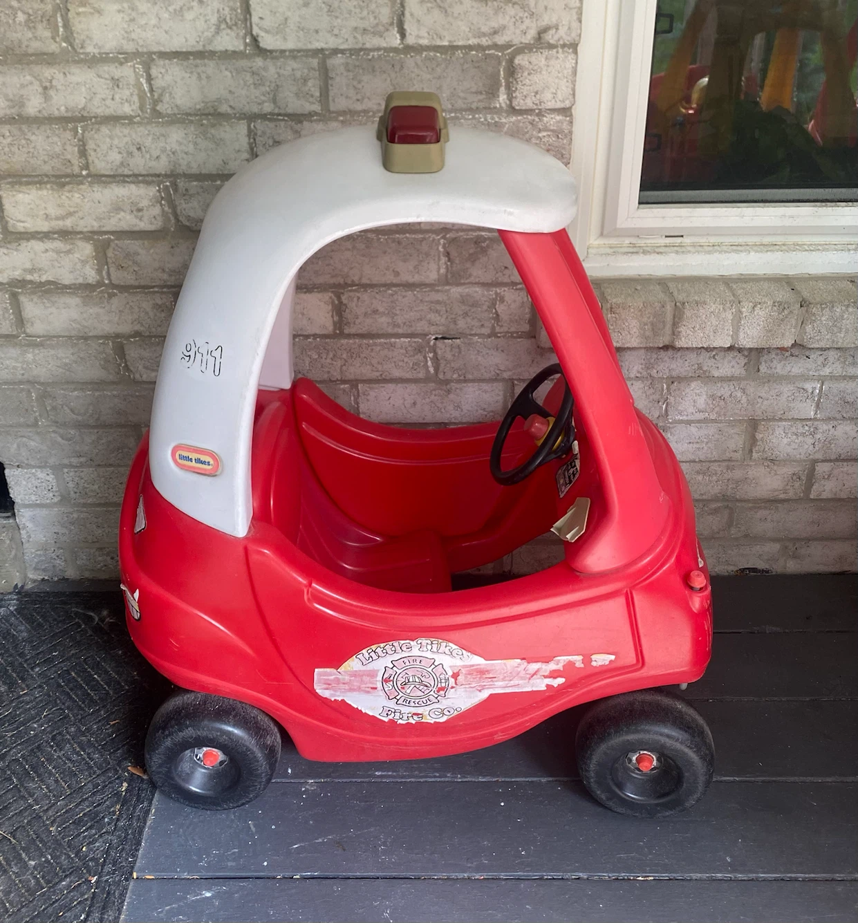 Little tikes ride & rescue cozy coupe car - photo 3
