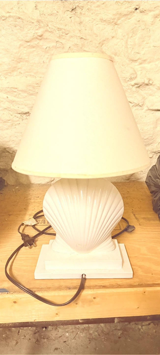 White Seashell Lamp
