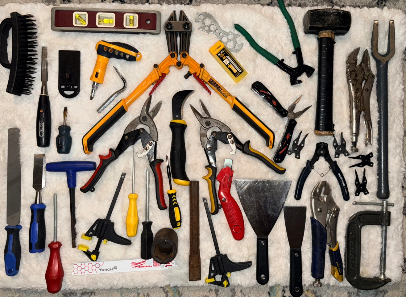 ASSORTED HAND TOOLS LOT – C$100 - photo 2