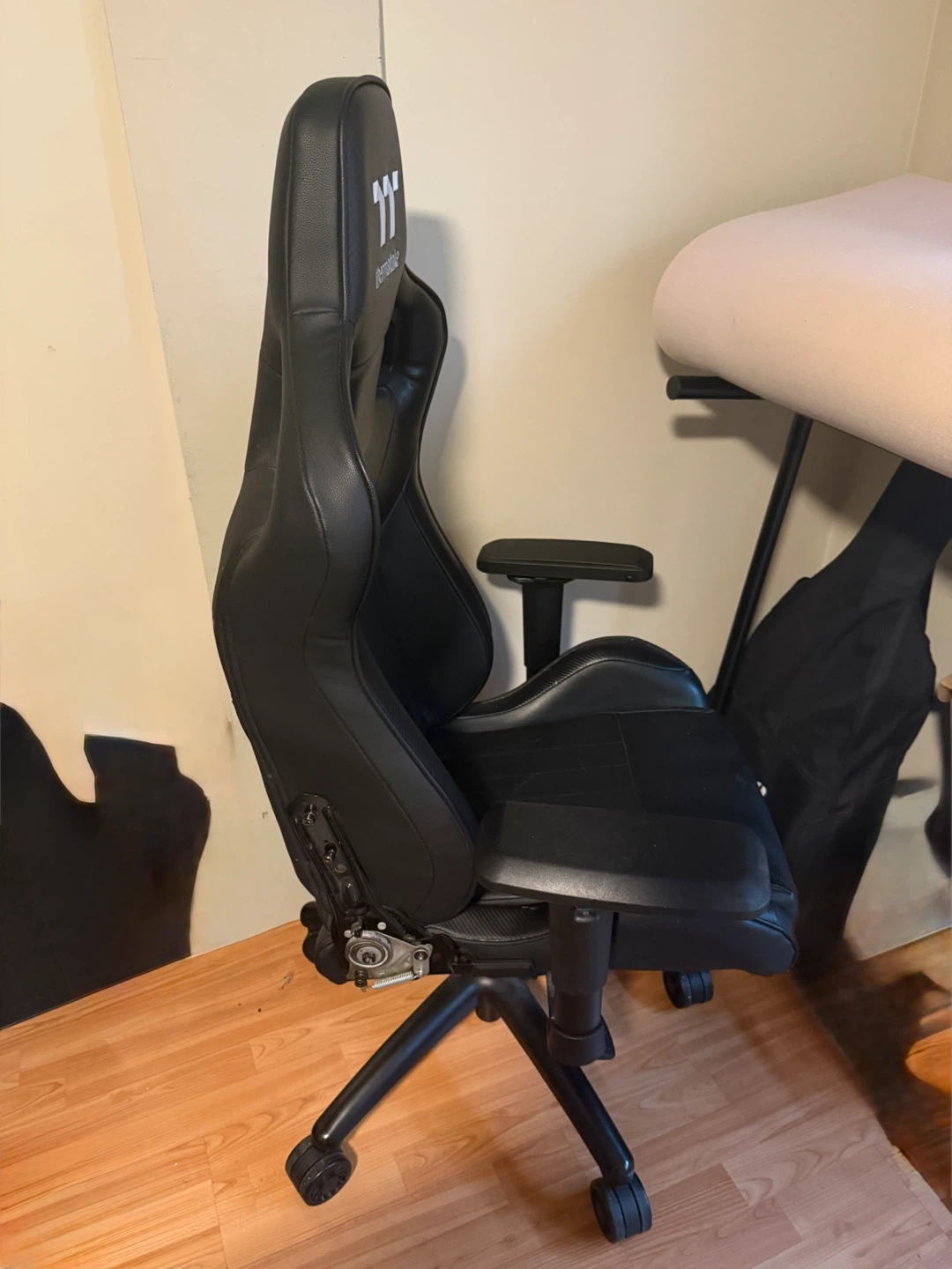 Thermaltake Gaming Chair