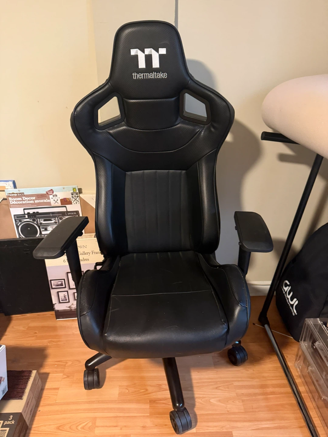 Thermaltake Gaming Chair - photo 3