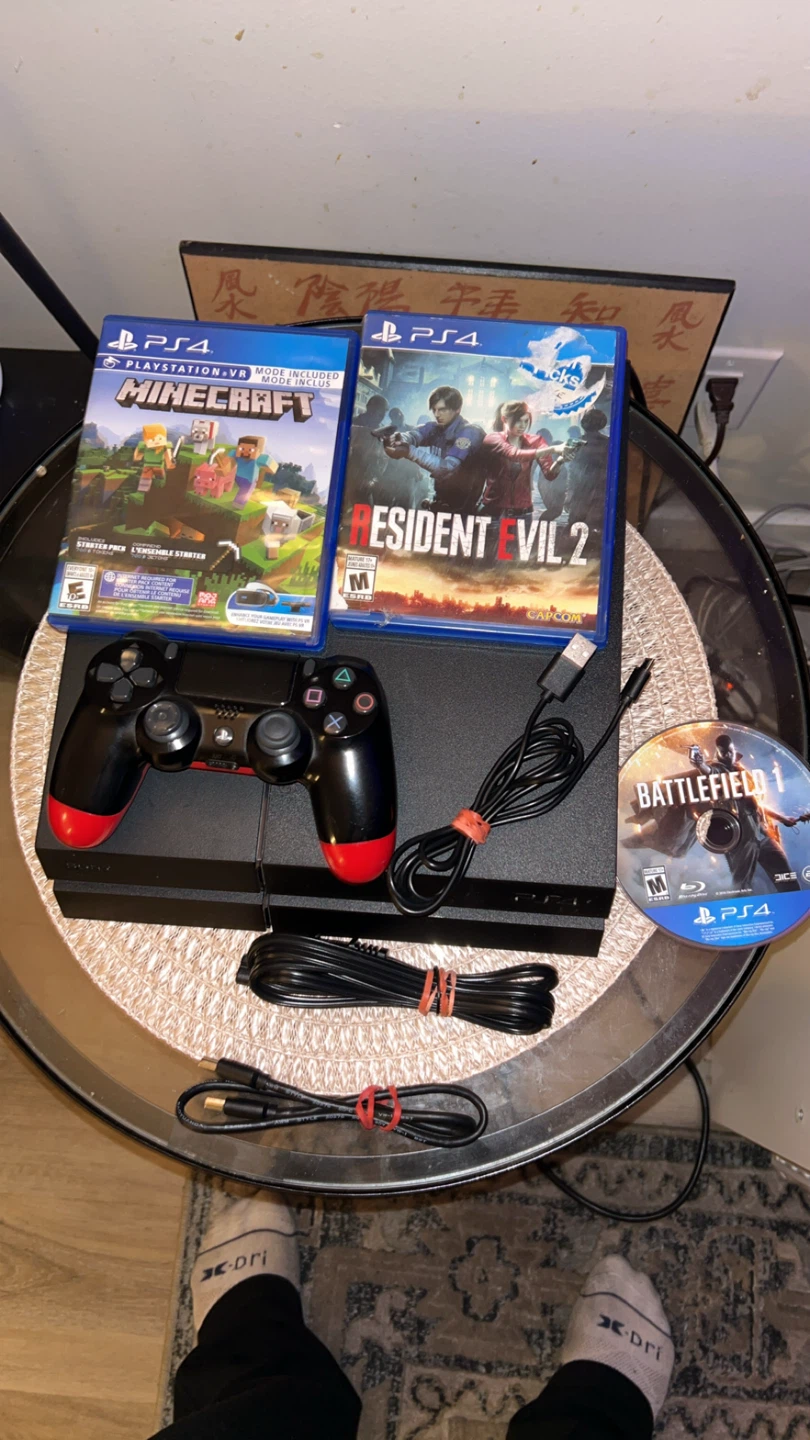 PlayStation 4 Console with Games and Controller - photo 2