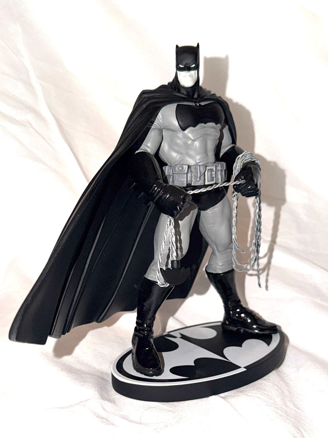 Batman Black and White Limited Ed Collectible Statue - photo 3