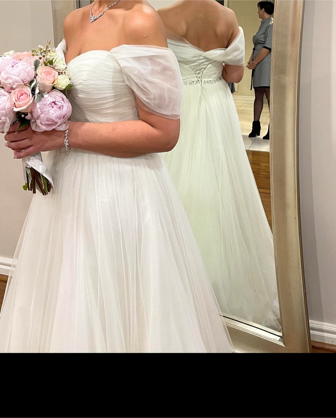 Off-the-shoulder Wedding Dress