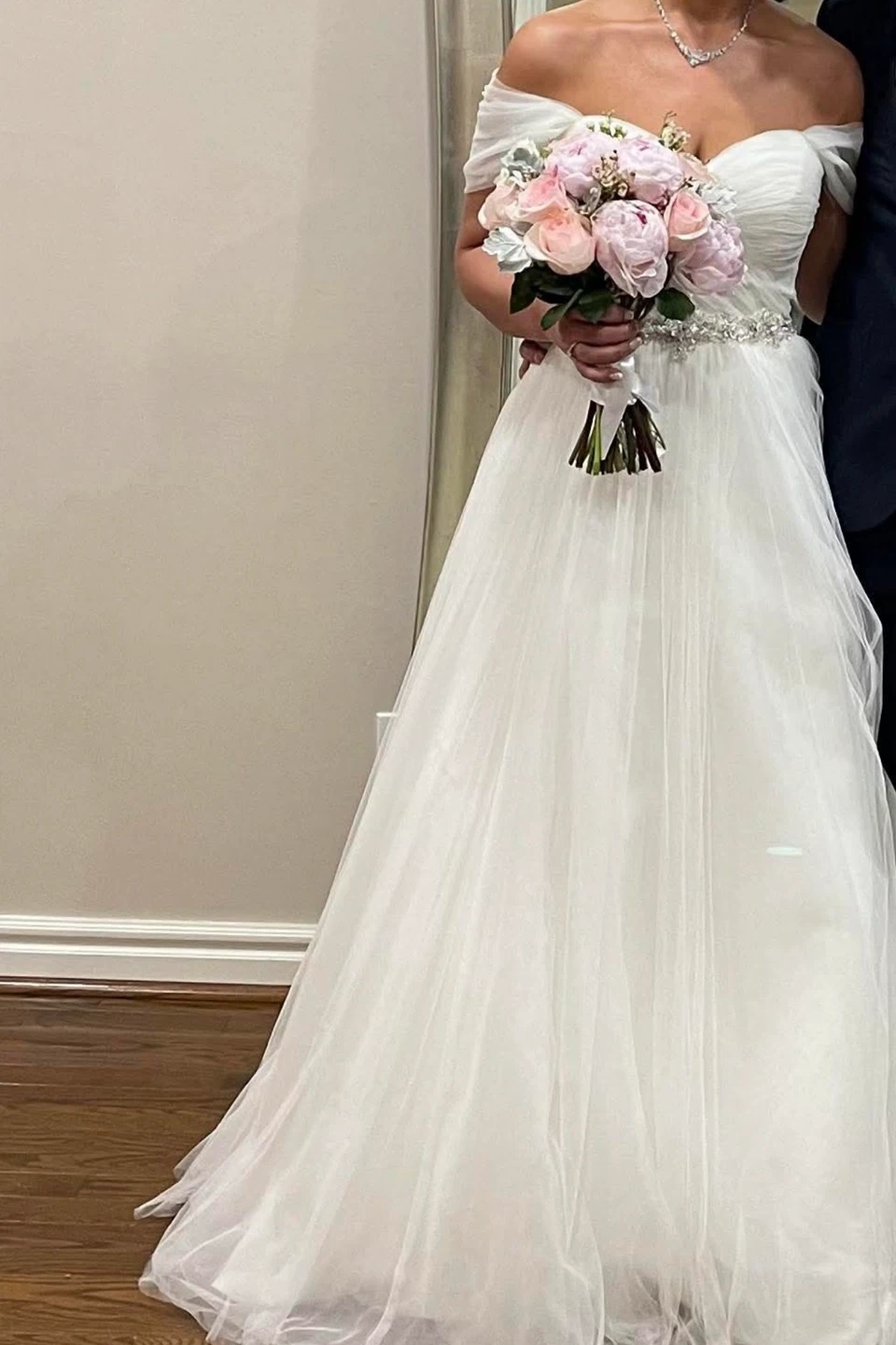 Off-the-shoulder Wedding Dress - photo 2