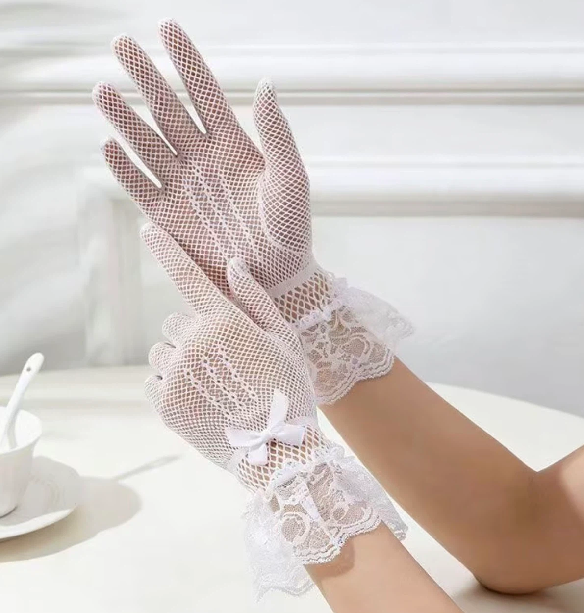 Bridal brad new White Mesh Lace Gloves with Bow