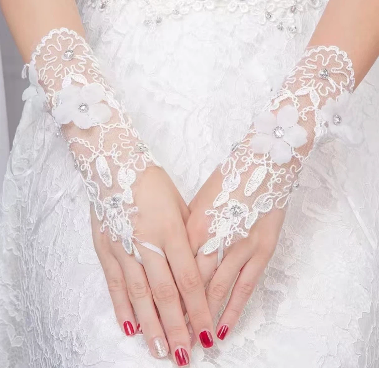 Bridal White Lace Fingerless Gloves with Flowers and Rhinestones