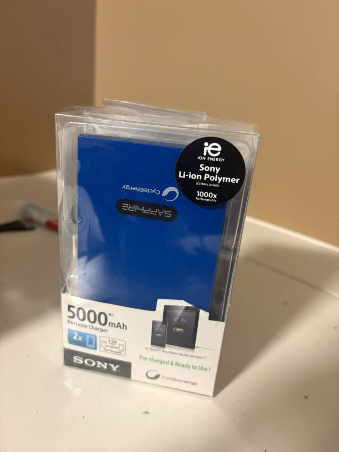Sony 5000mAh Portable Charger - photo 2
