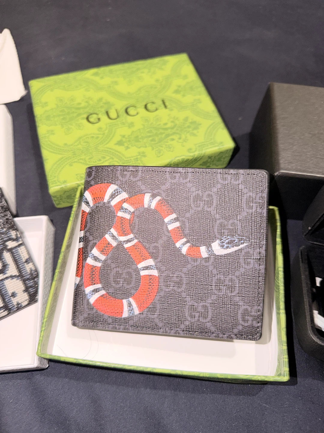 Versace glasses, gucci wallet, dior card holder - photo 3