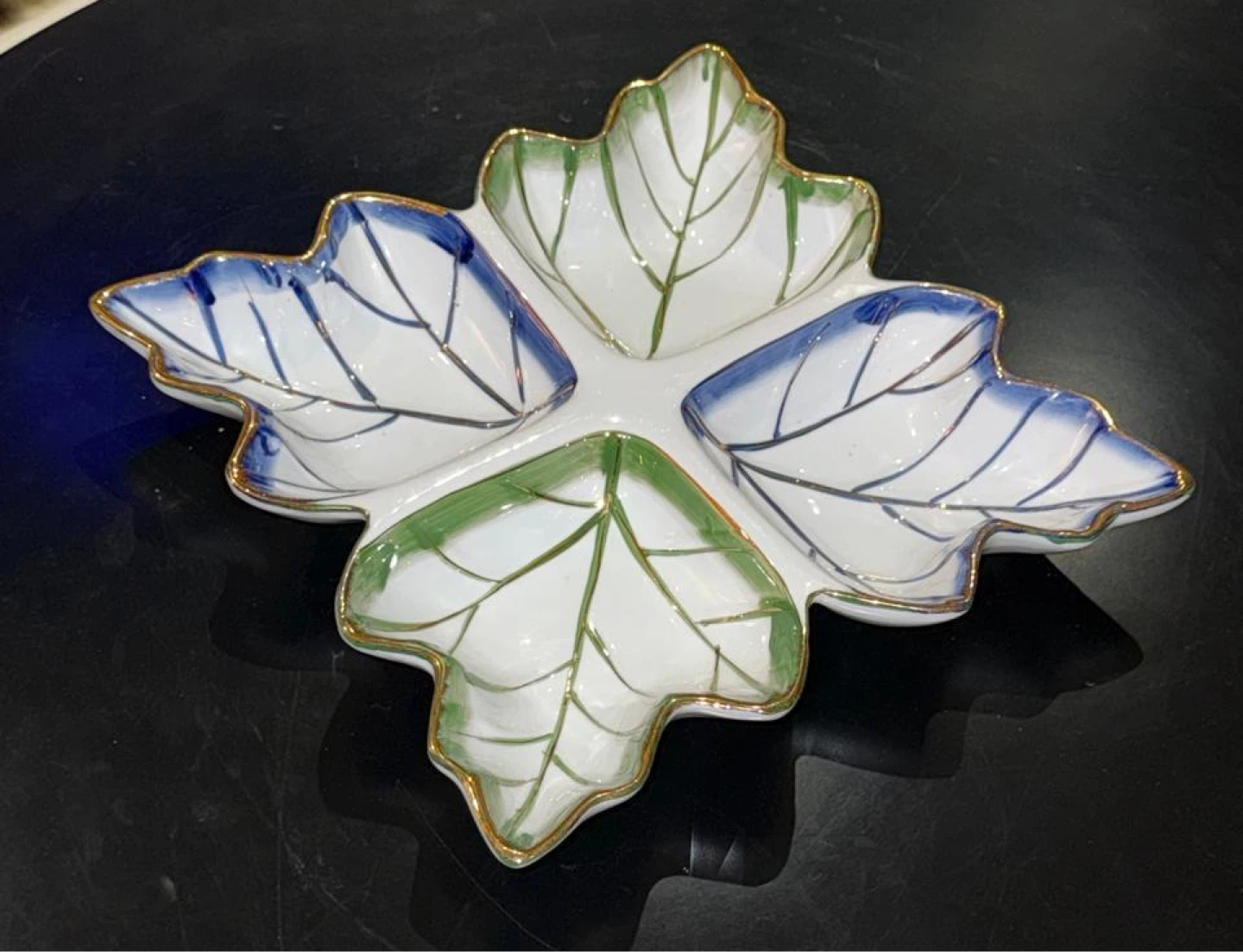 Leaf-shaped Divided Serving Dish - Blue & Green - photo 2