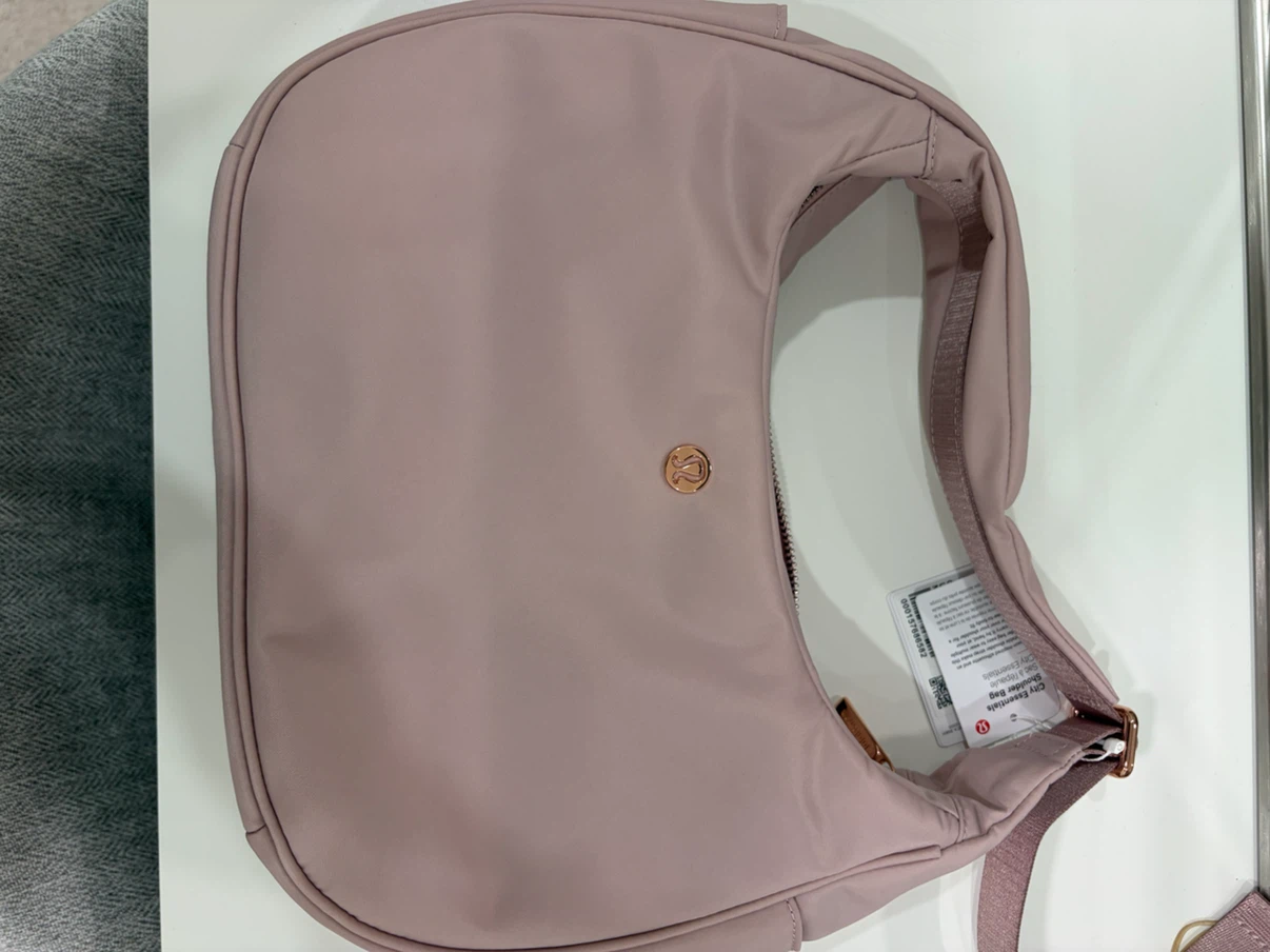 Lululemon City Essentials Shoulder Bag 4L