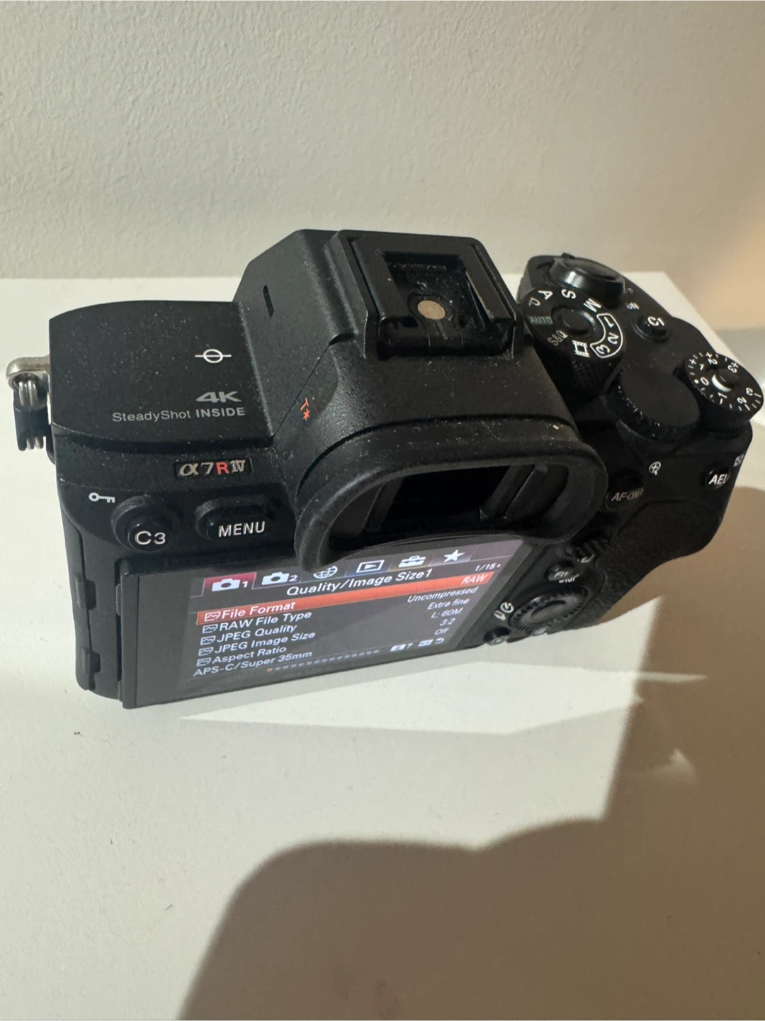 Sony Alpha a7R IV Mirrorless Camera - photo 4