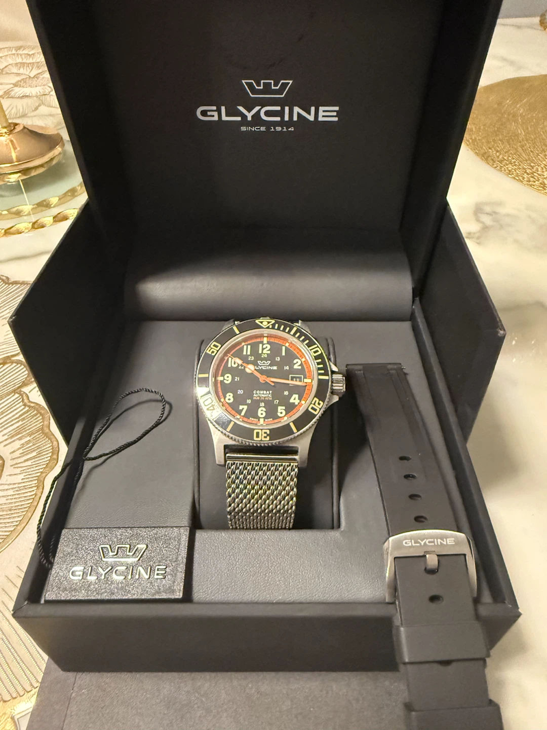Glycine Combat sub 42 Automatic