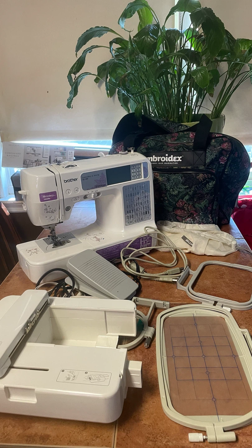 Brother SE400 Embroidery and Sewing Machine