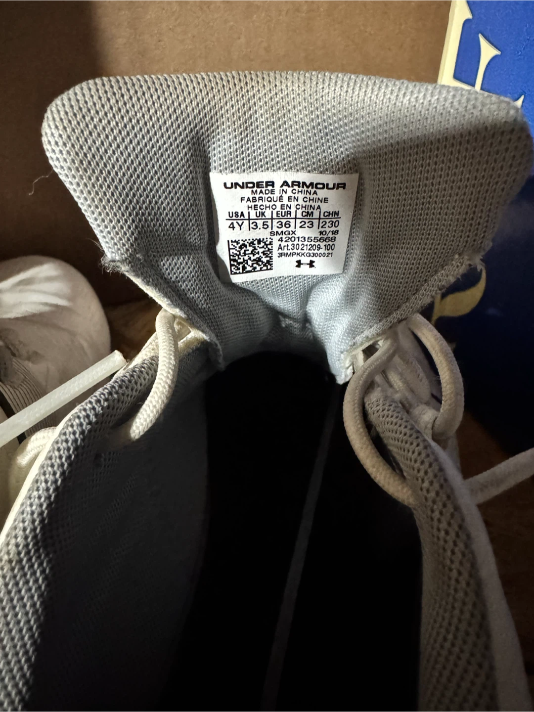 Under Armour Spieth golf shoes, size 4Y, used condition. - photo 3